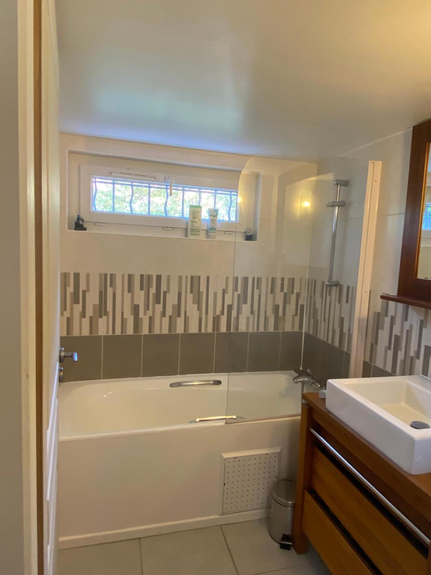 Chambre En Duplex, Entree Autonome, Sdb Privative Taverny Ngoại thất bức ảnh